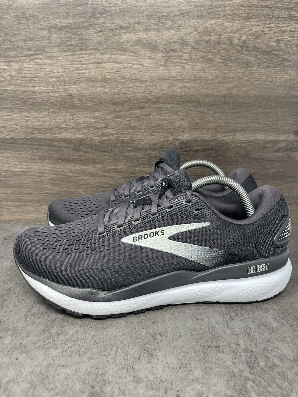 Brooks Ghost 16 Womens Size 11 Black White Running Shoes Athletic Trainer